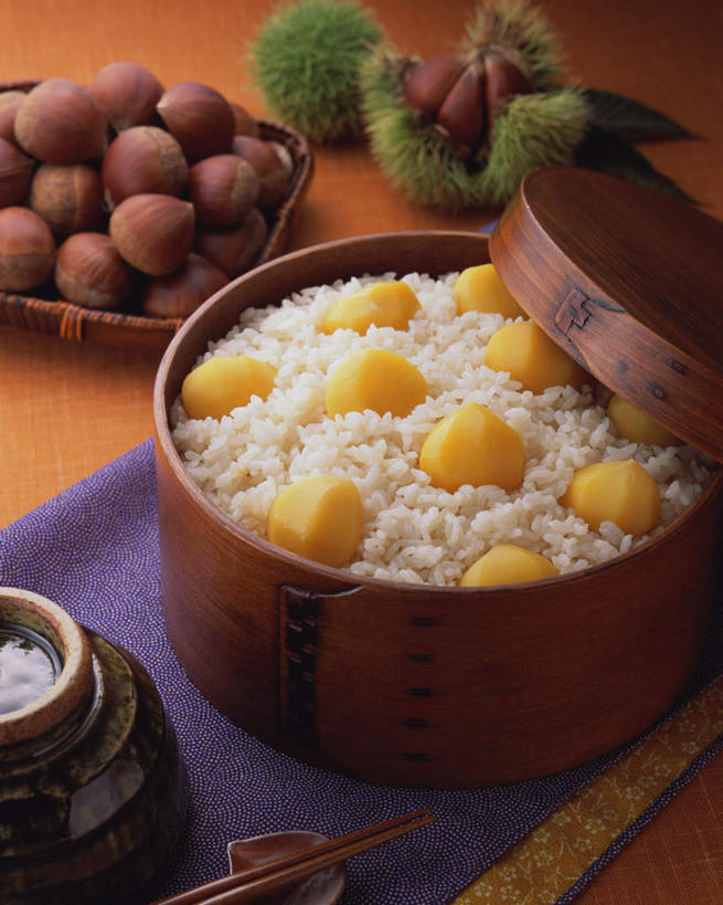 蒸笼,米饭,无人,交叉,竖图,俯视,室内,特写,白天,烹饪,餐桌,桌子,竹子,蔬菜,厨具,许多,阴影,竹制,新鲜,编织,光线,篮子,影子,板栗,栗子,日本料理,料理,食品,坚果,毛栗子,饭,很多,菜肴,美食,食物,黄色,竹篮,日式料理,日式,佳肴,有机食品,绿色食品,餐台,竹条,交织,五谷,竹制品,笼屉,烹饪用具,毛栗,栗果,栗楔,穿插,烹调用具,烹调,彩图,高角度拍摄