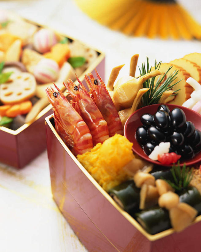 海鲜,龙虾,清酒,无人,竖图,俯视,室内,特写,白天,白色背景,烹饪,蔬菜,阴影,新鲜,光线,木制,木盒,扇子,影子,折扇,纸扇,虾,鱼卵,日本料理,料理,食品,酒类,清凉,鱼籽,凉爽,文化,水产,菜肴,美食,海洋生物,酒,食物,饮料,木制品,容器,日式料理,日式,摄影,佳肴,有机食品,绿色食品,影棚,储藏,储存,水生动物,海产品,水生物,海底动物,撒扇,彩图,高角度拍摄,影棚拍摄,拍摄,贮存,传统文化