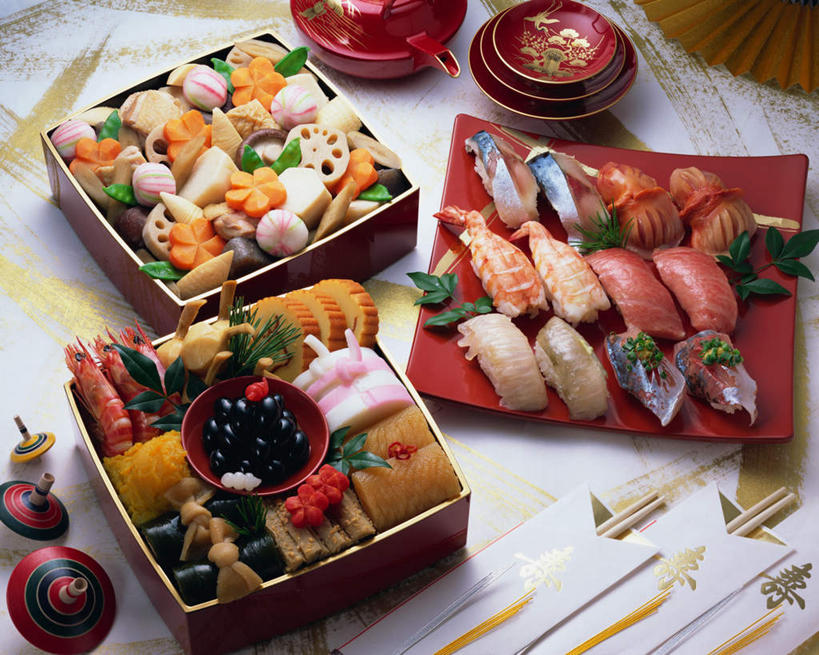 米饭,清酒,寿司,无人,横图,俯视,室内,特写,白天,烹饪,植物,餐桌,桌子,豆,餐具,阴影,光线,木制,碟子,木盒,盘,影子,豆类,豆子,日本料理,料理,食品,酒类,饭,菜肴,美食,酒,食物,饮料,盘子,木制品,容器,碟,日式料理,日式,佳肴,餐台,储藏,五谷,储存,醋饭,豆科,四喜饭,彩图,高角度拍摄,贮存