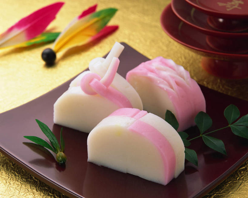 点心,无人,横图,俯视,室内,特写,白天,烹饪,餐桌,筷子,桌子,餐具,阴影,光线,碟子,盘,影子,肉,鱼肉,日本料理,料理,食品,甜点,甜品,文化,传统,菜肴,美食,肉类,食物,糕点,三个,盘子,碟,日式料理,甜食,日式,佳肴,餐台,礼节,礼仪,肉食,进餐用具,彩图,高角度拍摄