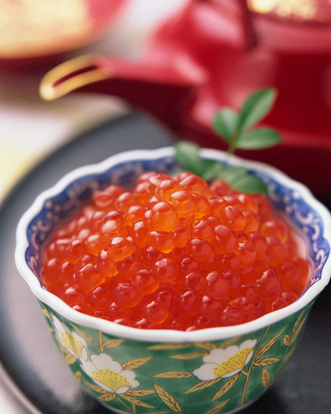 无人,竖图,俯视,室内,特写,白天,烹饪,餐桌,桌子,叶子,许多,阴影,光线,影子,陶瓷,鱼卵,日本料理,料理,食品,绿叶,陶瓷制品,很多,鱼籽,菜肴,美食,食物,容器,碗,日式料理,日式,嫩叶,佳肴,餐台,储藏,储存,叶,叶片,彩图,高角度拍摄,贮存