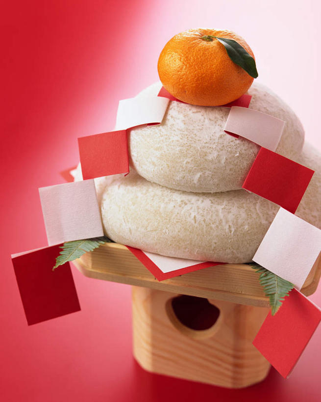 无人,竖图,俯视,室内,特写,白天,烹饪,餐桌,桌子,柑橘,水果,一堆,许多,阴影,堆叠,堆积,红色背景,节日,新鲜,光线,影子,生食,日本料理,料理,食品,年糕,果实,很多,文化,菜肴,美食,食物,黄色,日式料理,祈祷,日式,许愿,摄影,佳肴,有机食品,绿色食品,影棚,餐台,纪念,堆,祈求,祭祀,镜饼,平安,橘子,桔子,橙子,橙,彩图,高角度拍摄,影棚拍摄,拍摄,传统文化