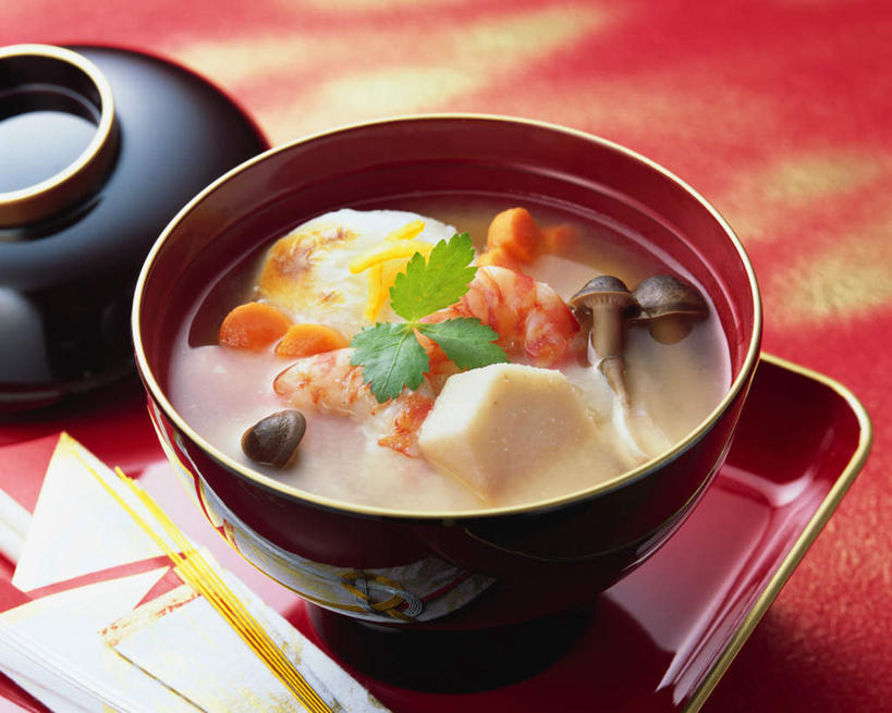 无人,横图,俯视,室内,特写,白天,烹饪,餐桌,桌子,蔬菜,阴影,节日,新鲜,光线,影子,陶瓷,花菜,花椰菜,菌菇,西兰花,香菇,汤,虾,日本料理,料理,食品,年糕,陶瓷制品,菌类,文化,菜肴,美食,食物,容器,碗,日式料理,祈祷,日式,食用菌,许愿,佳肴,有机食品,绿色食品,餐台,纪念,储藏,祈求,祭祀,镜饼,储存,斑节对虾,斑节虾,日本对虾,竹节虾,平安,彩图,高角度拍摄,贮存,传统文化