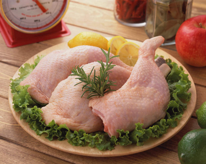 无人,横图,俯视,室内,特写,白天,烹饪,餐桌,桌子,芹菜,蔬菜,餐具,叶子,阴影,新鲜,光线,叉子,刀叉,刀子,碟子,盘,影子,肉,日本料理,牛肉,料理,食品,绿叶,菜肴,美食,肉类,食物,盘子,碟,日式料理,日式,嫩叶,佳肴,有机食品,绿色食品,餐台,餐刀,肉食,餐叉,豆瓣菜,根芹菜,根洋芹,球根塘蒿,水蔊菜,水田芥菜,水茼蒿,西洋菜,叶,叶片,进餐用具,药芹,水芹,旱芹,彩图,高角度拍摄