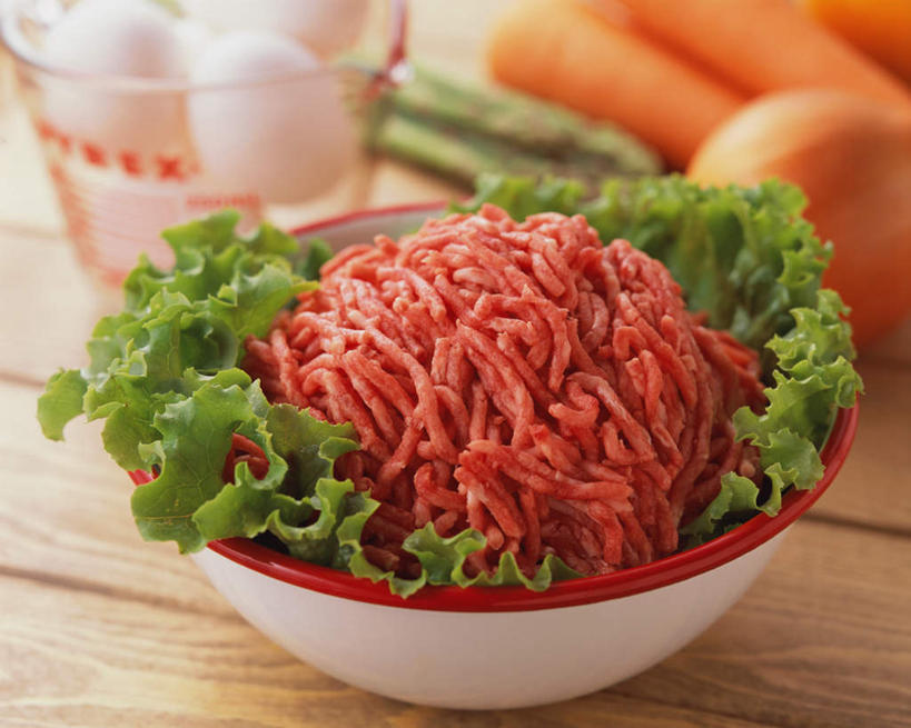 无人,横图,俯视,室内,特写,白天,烹饪,餐桌,桌子,芹菜,蔬菜,餐具,叶子,阴影,新鲜,光线,叉子,刀叉,刀子,碟子,盘,影子,肉,日本料理,牛肉,料理,食品,绿叶,菜肴,美食,肉类,食物,盘子,碟,日式料理,日式,嫩叶,佳肴,有机食品,绿色食品,餐台,餐刀,肉食,餐叉,豆瓣菜,根芹菜,根洋芹,球根塘蒿,水蔊菜,水田芥菜,水茼蒿,西洋菜,叶,叶片,进餐用具,药芹,水芹,旱芹,彩图,高角度拍摄