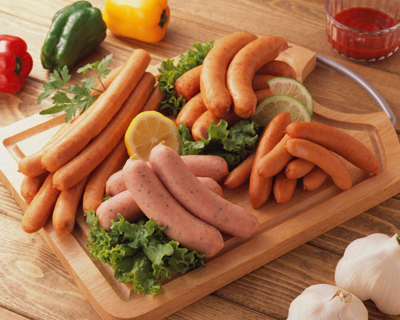 无人,横图,俯视,室内,特写,白天,烹饪,餐桌,桌子,芹菜,蔬菜,餐具,叶子,阴影,新鲜,光线,叉子,刀叉,刀子,碟子,盘,影子,肉,日本料理,牛肉,料理,食品,绿叶,菜肴,美食,肉类,食物,盘子,碟,日式料理,日式,嫩叶,佳肴,有机食品,绿色食品,餐台,餐刀,肉食,餐叉,豆瓣菜,根芹菜,根洋芹,球根塘蒿,水蔊菜,水田芥菜,水茼蒿,西洋菜,叶,叶片,进餐用具,药芹,水芹,旱芹,彩图,高角度拍摄