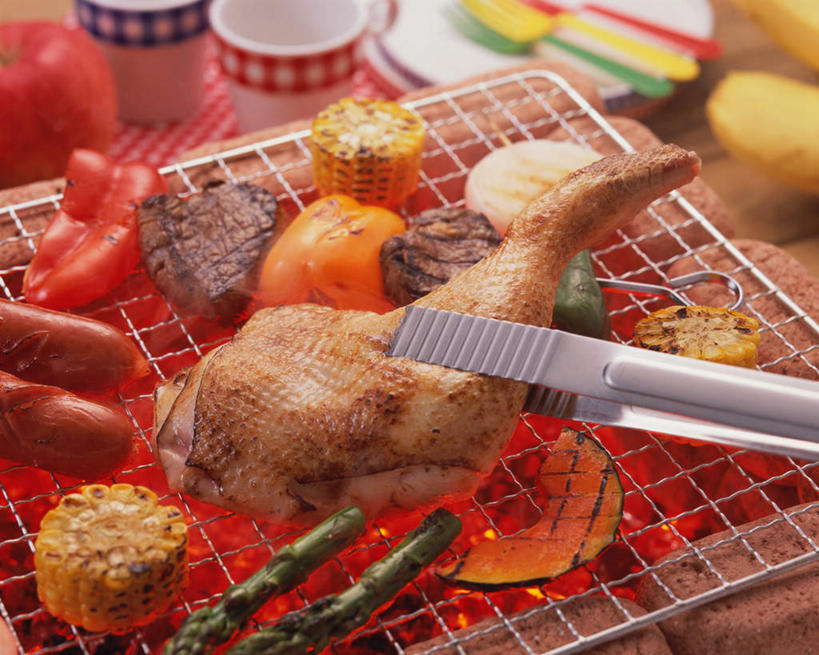 无人,横图,俯视,室内,特写,白天,烹饪,烧烤,热情,玉米,餐桌,桌子,芦笋,蔬菜,火,金属制品,许多,阴影,新鲜,光线,金属,棒子,火焰,影子,玉蜀黍,鸡肉,肉,香肠,日本料理,料理,食品,烤架,腊肠,烤肉,很多,燃烧,菜肴,美食,肉类,食物,夹子,日式料理,日式,铁架,佳肴,有机食品,绿色食品,餐台,苞米,苞芦,肉食,苞谷,包谷,大蜀黍,番麦,薏米包,玉高粱,玉麦,珍珠米,猪尾巴,药鸡豆子,石刁柏,蚂蚁杆,龙须菜,狼尾巴根,彩图,高角度拍摄