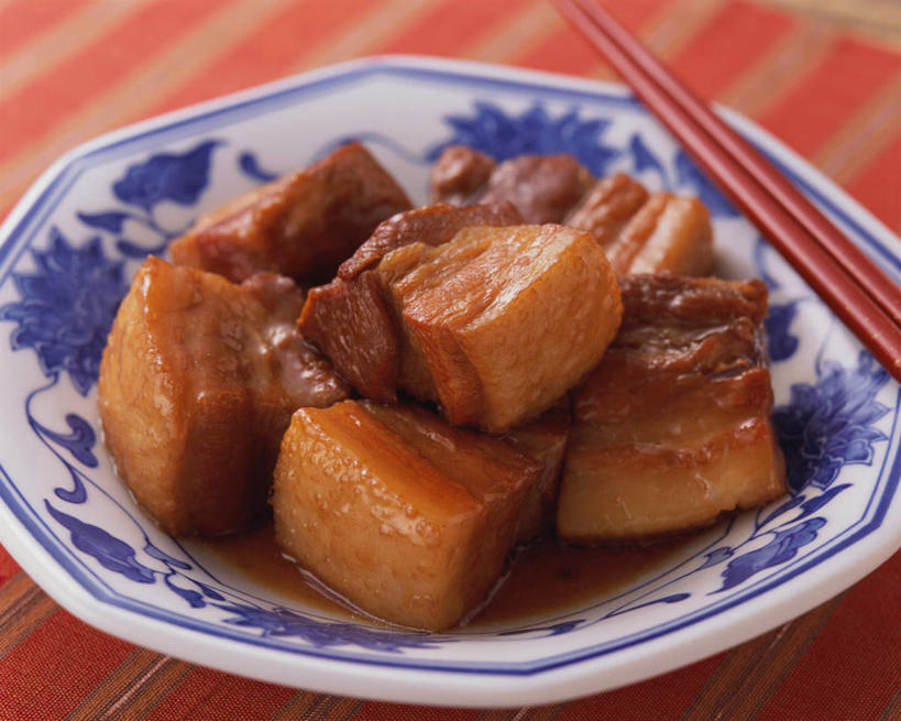 无人,横图,俯视,室内,特写,白天,烹饪,餐桌,筷子,桌子,餐具,阴影,光线,碟子,盘,影子,调料,酱料,酱汁,肉,佐料,日本料理,料理,食品,调味品,调味料,文化,传统,猪肉,酱,菜肴,美食,肉类,食物,盘子,碟,日式料理,日式,佳肴,餐台,礼节,礼仪,肉食,豚肉,进餐用具,彩图,高角度拍摄