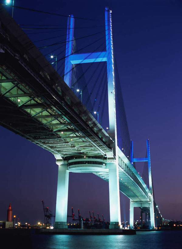 无人,竖图,室外,夜晚,仰视,度假,海浪,海洋,美景,城市风光,城市,大桥,立交桥,桥梁,夜景,神奈川,日本,亚洲,阴影,波纹,光线,影子,景观,浪花,高架,斜拉桥,桥,灯光,涟漪,横滨,横滨市,神奈川县,娱乐,倒影,水纹,海水,波浪,享受,休闲,景色,放松,倒映,海景,东亚,本州,首府,关东地方,本州岛,日本国,水晕,反照,大海,风浪,海,海水的波动,近岸浪,涌浪,彩图,低角度拍摄