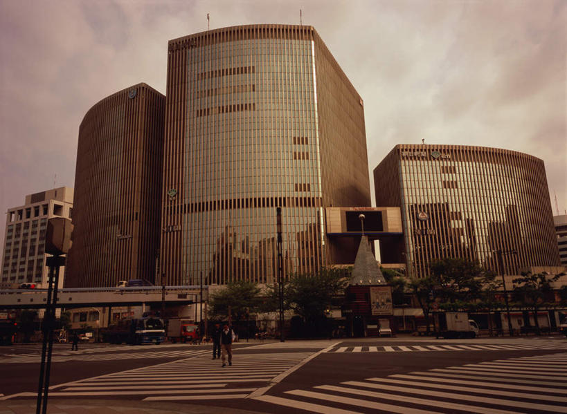 无人,高楼大厦,横图,室外,白天,正面,度假,美景,窗户,城市风光,城市,大厦,建筑,摩天大楼,人行横道,东京,日本,亚洲,阴影,光线,影子,墙,景观,云,云朵,人行道,云彩,娱乐,玻璃窗,墙壁,墙面,蓝色,白云,蓝天,天空,阳光,楼宇,天,享受,休闲,银座,景色,放松,晴朗,人行横道线,东亚,本州,关东地方,本州岛,日本国,东京都,晴空,斑马线,彩图,大楼,高层建筑,高楼,摩天楼