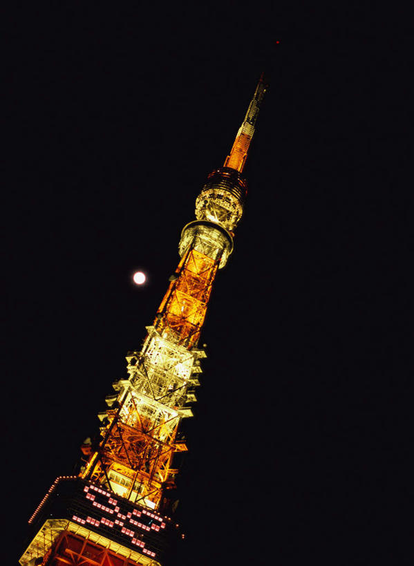 无人,竖图,室外,夜晚,仰视,旅游,度假,标志建筑,地标,建筑,夜景,东京,日本,亚洲,阴影,装饰,光线,影子,墙,灯光,东京铁塔,娱乐,建设,墙壁,墙面,享受,休闲,旅游胜地,放松,华丽,修饰,东京塔,点缀,东亚,本州,关东地方,本州岛,日本国,东京都,衬托,美观,雅致,雅观,日本电波塔,彩图,低角度拍摄