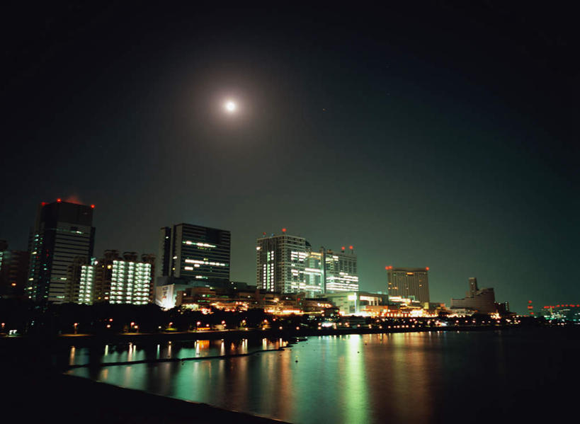 无人,高楼大厦,横图,室外,夜晚,正面,度假,海浪,海洋,美景,窗户,城市风光,城市,大厦,建筑,摩天大楼,夜景,东京,日本,亚洲,波纹,墙,景观,浪花,月亮,涟漪,月光,娱乐,玻璃窗,墙壁,墙面,倒影,水纹,海水,楼宇,波浪,享受,休闲,景色,放松,御台场,明亮,倒映,海景,东亚,本州,关东地方,本州岛,日本国,东京都,水晕,皎洁,东京港,台场,反照,大海,风浪,海,海水的波动,近岸浪,涌浪,彩图,大楼,高层建筑,高楼,摩天楼