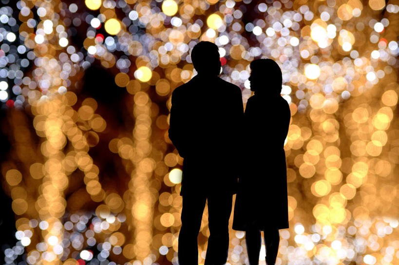 东方人,两个人,夫妻,站,握手,横图,室外,夜晚,爱情,幸福,霓虹灯,圣诞节,亚洲,节日,朦胧,模糊,庆祝,灯光,银色,浪漫,依靠,黄种人,文化,灯,背面,黄色,灯具,靠,靠着,站着,庆典,温暖,温馨,射灯,恋人,纪念,和睦,照明设备,剪影,眩晕,男人,男性,年轻男性,年轻女性,女人,女性,亚洲人,情侣,搀手,拉手,手拉手,手握手,站立,半身,彩图,伴侣,融洽