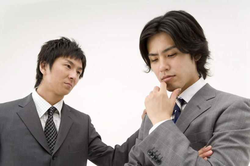 东方人,两个人,同事,商务人士,商务男性,站,双手交叉,横图,室内,白天,白色背景,正面,衬衫,成功,合作,团队,集体,信心,亚洲,撑,套装,托腮,注视,黄种人,队伍,观察,看,托,站着,思考,摄影,影棚,搭肩,观看,察看,领导,双手抱胸,成就,关注,托下巴,商务装,合伙,领袖,工薪阶层,男人,男性,年轻男性,亚洲人,白领,上班族,站立,半身,彩图,影棚拍摄,衬衣,拍摄