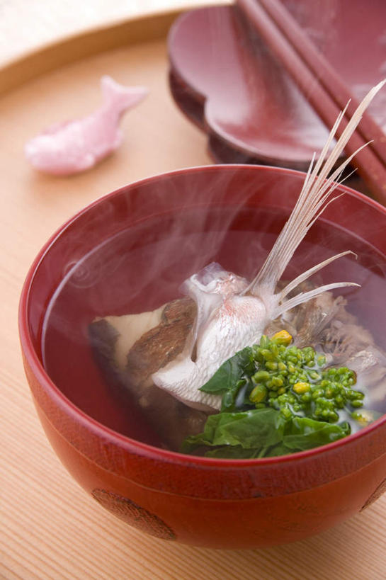 无人,餐厅,竖图,俯视,室内,特写,白天,烹饪,雾,桌面,桌子,阴影,沸腾,光线,木制,蒸汽,影子,日本料理,食品,水蒸气,鲷鱼,菜肴,美食,食物,木制品,碗,日式料理,佳肴,加吉鱼,铜盆鱼,蒸发,班加吉,加真鲷,彩图,高角度拍摄,餐馆,饭店,饭馆