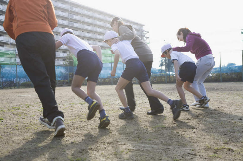 东方人,儿童,两个人,母亲,儿子,站,横图,室外,白天,纯洁,植物,帽子,亚洲,戴,注视,黄种人,运动帽,树,树木,背面,绿色,自然,观察,看,站着,母子,日本人,鸭舌帽,可爱,母爱,童年,童趣,生长,成长,观看,戴着,察看,关注,童真,烂漫,无邪,亲子活动,天真,男孩,男人,男性,年轻男性,年轻女性,女人,女性,亚洲人,孩子,站立,半身,彩图