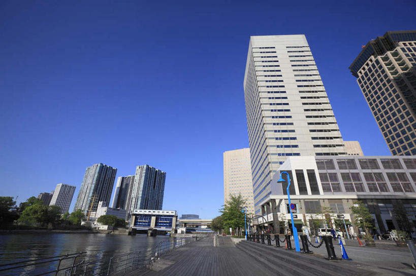 无人,高楼大厦,广场,栏杆,横图,室外,白天,正面,旅游,度假,河流,美景,水,城市风光,城市,大厦,建筑,路灯,摩天大楼,东京,日本,亚洲,阴影,光线,影子,阶梯,河水,景观,水流,围栏,灯光,品川区,娱乐,护栏,台阶,灯,蓝色,蓝天,天空,阳光,天,享受,休闲,石阶,景色,放松,照明设备,东亚,本州,关东地方,本州岛,日本国,东京都,彩图,大楼,高层建筑,高楼,摩天楼