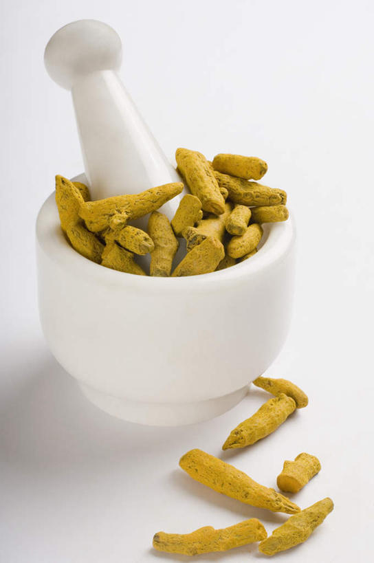 无人,竖图,俯视,室内,特写,白天,白色背景,植物,一堆,许多,阴影,堆叠,堆积,影子,根部,草药,药草,中药,器皿,姜黄,摄影,影棚,堆,研磨,臼杵,药材,中草药,研杵,中药材,本草,研钵,臼,彩图,高角度拍摄,影棚拍摄,拍摄