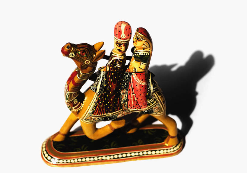 无人,两个人,夫妻,坐,横图,俯视,室内,特写,白天,白色背景,民族服装,爱情,野生动物,木雕,雕塑,亚洲,阴影,艺术,装饰,反射,雕刻,雕像,影子,浪漫,扭头,注视,骆驼,一只,动物,工艺品,观察,看,转头,恩爱,运输,恋人,摄影,影棚,观看,纪念,美术,察看,关注,主题,陈列,沙漠之舟,功能,美学,双峰骆驼,男人,男性,女人,女性,中年男性,中年女性,亚洲人,印度人,夫妇,情侣,坐着,彩图,高角度拍摄,全身,影棚拍摄,传统服装,民俗服,拍摄,伴侣