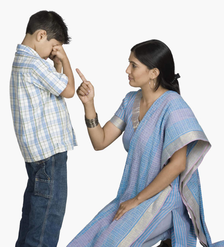 儿童,两个人,家庭,母亲,儿子,站,坐,哭,竖图,室内,白天,白色背景,侧面,民族服装,纯洁,亚洲,指,服装,注视,指点,休闲装,装饰品,小孩,衣服,饰品,手链,首饰,观察,看,站着,休闲,温暖,温馨,母子,一家人,休闲服,可爱,母爱,童年,童趣,眼泪,摄影,服饰,手镯,影棚,观看,飘逸,和睦,察看,指向,庄重,泪水,关注,追求,镯子,童真,烂漫,无邪,纱丽,雅致,纱丽服,清婉,妍丽,天真,男孩,年轻女性,女人,女性,亚洲人,印度人,孩子,年轻人,站立,坐着,半身,彩图,影棚拍摄,传统服装,民俗服,哭泣,哭啼,拍摄,融洽,男生,奢华