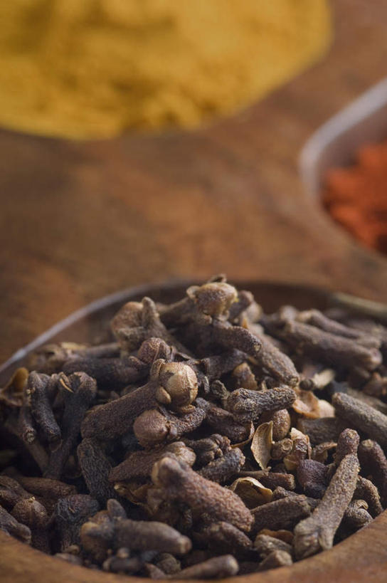 无人,竖图,俯视,室内,特写,白天,植物,一堆,堆叠,堆积,朦胧,模糊,木制,粉末,木盒,草药,药草,中药,一个,木制品,容器,粉,姜黄,单个,储藏,堆,储存,药材,中草药,光辉,中药材,本草,粉状,粉剂,初恋,愁绪,愁怨,华北紫丁香,龙梢子,丁香,紫丁香,彩图,高角度拍摄,贮存