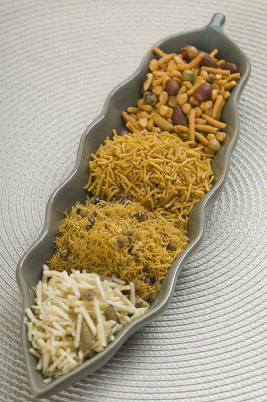 无人,竖图,俯视,室内,特写,白天,白色背景,烹饪,植物,桌面,桌子,豆,花生,蔬菜,新鲜,木制,陶瓷,豆类,豆子,调味,香料,佐料,料理,食品,坚果,陶瓷制品,菜肴,美食,食物,一个,木制品,容器,碗,摄影,长生果,佳肴,有机食品,绿色食品,影棚,单个,储藏,配料,储存,花生仁,豆科,作料,落花生,落生,印度菜,印度料理,花生米,花生豆,彩图,高角度拍摄,影棚拍摄,拍摄,贮存