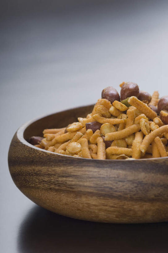 无人,竖图,室内,特写,白天,正面,烹饪,植物,桌面,桌子,豆,花生,蔬菜,一堆,许多,堆叠,堆积,灰色背景,新鲜,木制,陶瓷,豆类,豆子,料理,食品,坚果,陶瓷制品,很多,菜肴,美食,食物,一个,木制品,容器,碗,摄影,长生果,佳肴,有机食品,绿色食品,影棚,单个,储藏,堆,储存,花生仁,豆科,落花生,落生,印度菜,印度料理,花生米,花生豆,彩图,影棚拍摄,拍摄,贮存