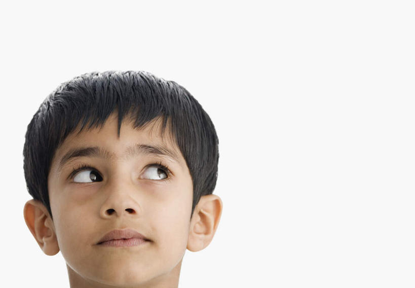 儿童,脸,头,脸颊,一个人,横图,室内,特写,白天,白色背景,正面,纯洁,亚洲,仅一个男性,仅一个人,注视,小孩,观察,看,仅一个小孩,可爱,童年,童趣,摄影,影棚,观看,察看,关注,童真,烂漫,无邪,天真,男孩,男人,男性,亚洲人,印度人,孩子,头部,脸部,脸蛋,面部,半身,彩图,影棚拍摄,拍摄,男生