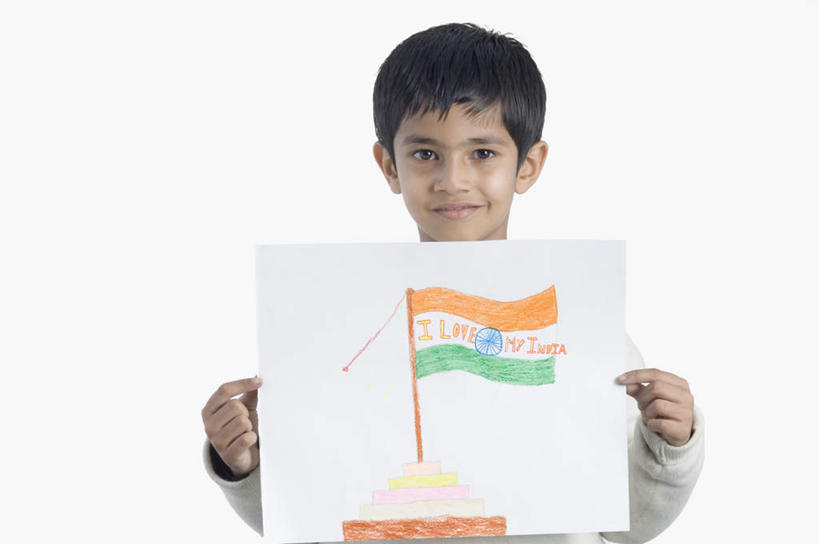 儿童,一个人,站,横图,室内,白天,白色背景,正面,绘画,纯洁,亚洲,仅一个男性,仅一个人,服装,艺术,古典,拿,拿着,注视,休闲装,文化,小孩,衣服,工艺品,观察,看,品味,站着,仅一个小孩,休闲,休闲服,可爱,童年,童趣,摄影,服饰,影棚,观看,美术,察看,高雅,关注,童真,烂漫,无邪,美学,天真,男孩,男人,男性,亚洲人,印度人,孩子,站立,半身,彩图,影棚拍摄,拍摄,男生