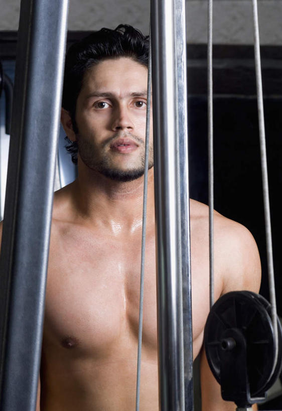 肌肉,健壮,一个人,健身房,站,竖图,室内,白天,正面,哑铃,亚洲,仅一个男性,仅一个人,注视,运动器械,裸露,仅一个年轻男性,观察,看,站着,健康,健身器械,活力,力量,赤裸,观看,青春,察看,强壮,关注,裸,健身器材,男人,男性,年轻男性,亚洲人,印度人,站立,半身,彩图,健身馆,运动器材