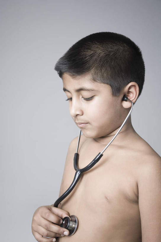 儿童,一个人,站,闭眼,竖图,室内,白天,侧面,纯洁,亚洲,仅一个男性,仅一个人,握,拿,拿着,裸露,小孩,听诊器,站着,仅一个小孩,可爱,童年,童趣,握着,医疗设备,裸,医疗器械,医疗工具,童真,烂漫,无邪,检测工具,天真,男孩,男人,男性,亚洲人,印度人,孩子,闭眼睛,闭着眼,闭着眼睛,站立,半身,彩图,男生