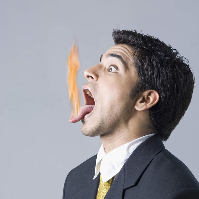脸,头,脸颊,一个人,无人,商务人士,商务男性,横图,室内,特写,白天,侧面,衬衫,热情,数码,科技,火,亚洲,仅一个男性,仅一个人,阴影,灰色背景,套装,网络,火焰,高光,几何,计算机图形,燃烧,合成,肩膀,仅一个年轻男性,张嘴,电脑合成图,数码合成图,合成图,商务装,张大嘴巴,工薪阶层,写实,具体,具象,男人,男性,年轻男性,亚洲人,印度人,头部,脸部,脸蛋,面部,白领,上班族,张开嘴,抬头,仰头,半身,彩图,衬衣