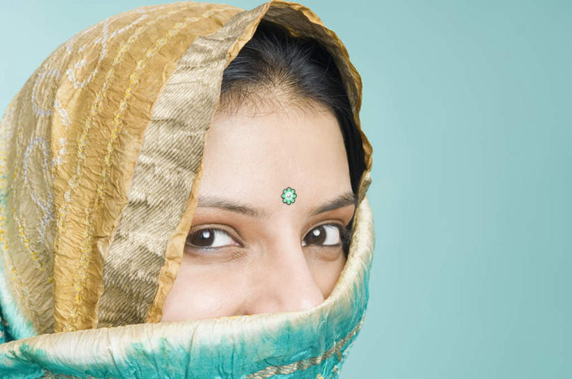 脸,头,眼睛,脸颊,眉毛,痣,一个人,横图,室内,特写,白天,正面,民族服装,化妆,美容,亚洲,仅一个年轻女性,仅一个女性,仅一个人,护肤,绿色背景,头巾,注视,装饰品,彩妆,观察,看,祈福,保养,享受,休闲,放松,遮,遮掩,保健,摄影,服饰,影棚,观看,飘逸,察看,掩盖,遮挡,庄重,关注,追求,遮盖,养颜,纱丽,吉祥痣,朱砂痣,雅致,避邪,掩饰,消灾,纱丽服,清婉,妍丽,迪勒格,年轻女性,女人,女性,亚洲人,印度人,头部,脸部,脸蛋,眉,面部,眼眉,半身,彩图,影棚拍摄,传统服装,民俗服,拍摄,眼眉毛,奢华