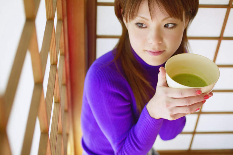 东方人,一个人,坐,笑,微笑,横图,室内,白天,侧面,毛衣,幸福,茶,窗户,杯子,亚洲,仅一个年轻女性,仅一个女性,仅一个人,握,服装,茶叶,饮品,一杯,拿,拿着,扭头,注视,黄种人,娱乐,玻璃窗,衣服,紫色,水杯,花茶,观察,看,转头,享受,休闲,温馨,放松,乐趣,握着,保健,养生,服饰,观看,花草茶,察看,舒适,衣着,穿着,关注,线衫,香花茶,香片,熏花茶,衣饰,年轻女性,女人,女性,亚洲人,茶杯,坐着,半身,彩图,绒衣,套衫,套头毛衣,线衣