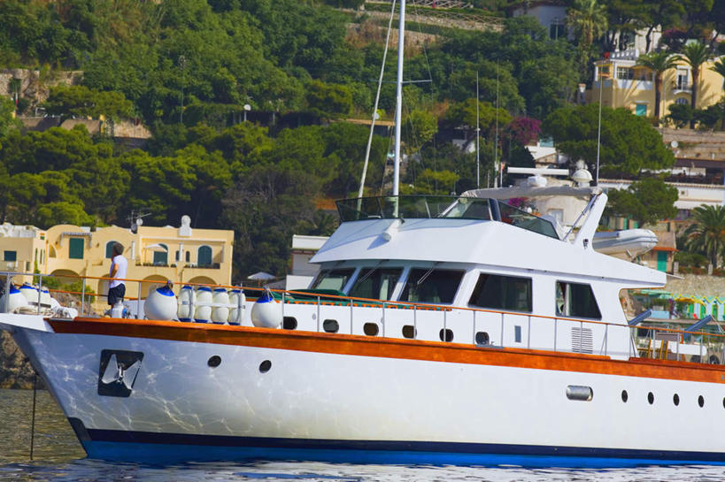 无人,家,横图,室外,白天,正面,旅游,度假,海浪,海洋,美景,山,山脉,树林,植物,船,意大利,欧洲,一艘,标志,房屋,屋子,景观,浪花,山峰,公寓,游艇,山峦,娱乐,标识,洋房,楼房,住宅,树,树木,绿色,自然,海水,交通工具,群山,享受,休闲,景色,放松,浮标,生长,成长,南欧,自然风光,载具,海景,卡普里,意大利共和国,卡普里岛,坎帕尼亚,航标,坎帕尼亚大区,卡碧岛,卡布里岛,女妖岛,大海,风浪,海,海水的波动,近岸浪,涌浪,彩图,房子,航行标志,助航标志