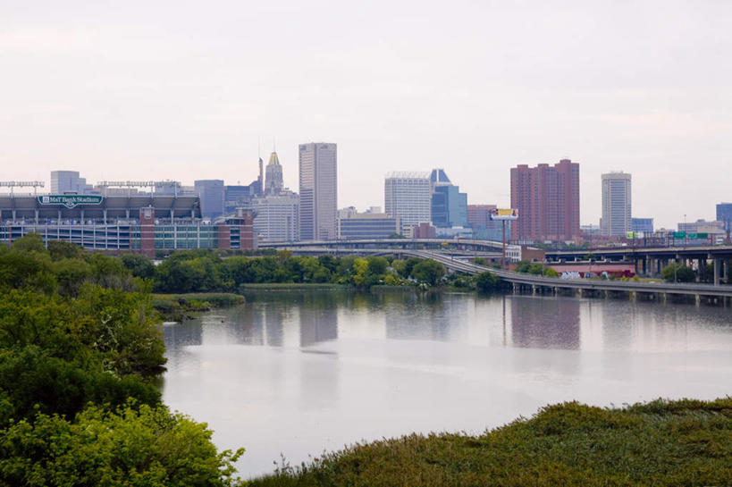 无人,高楼大厦,横图,室外,白天,正面,度假,湖,湖泊,美景,树林,水,植物,城市风光,城市,大厦,建筑,摩天大楼,美国,阴影,光线,影子,湖面,景观,水流,水面,娱乐,树,树木,蓝色,绿色,蓝天,天空,阳光,自然,湖水,天,享受,休闲,景色,放松,生长,晴朗,成长,北美,北美洲,美洲,万里无云,马里兰州,自由之州,战线之州,巴尔的摩,马里兰,北亚美利加洲,亚美利加洲,小美国,晴空,晴空万里,彩图,大楼,高层建筑,高楼,摩天楼