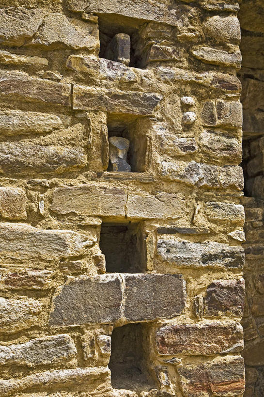 无人,竖图,室外,白天,正面,旅游,度假,石头,名胜古迹,标志建筑,地标,建筑,秘鲁,一排,许多,阴影,遗迹,整齐,光线,石子,影子,墙,古迹,文物,娱乐,建设,古建筑,墙壁,墙面,排列,阳光,享受,休闲,旅游胜地,南美,放松,南美洲,拉丁美洲,队列,美洲,古文明,秘鲁共和国,马丘比丘,亚美利加洲,南亚美利加洲,玉米之仓,马丘比丘遗址,失落之城,印加帝国,石块,岩石,彩图