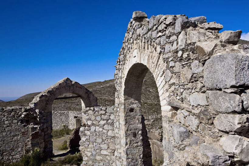 无人,横图,室外,白天,正面,旅游,度假,石头,美景,名胜古迹,山,山脉,标志建筑,地标,建筑,墨西哥,阴影,遗迹,光线,石子,影子,墙,景观,山峰,山峦,古迹,文物,娱乐,建设,古建筑,废墟,墙壁,墙面,蓝色,蓝天,天空,阳光,自然,群山,天,享受,休闲,旅游胜地,景色,放松,晴朗,北美,北美洲,自然风光,美洲,古文明,万里无云,圣路易斯波托西,北亚美利加洲,亚美利加洲,墨西哥合众国,仙人掌王国,圣路易斯波托西州,石块,晴空,晴空万里,彩图