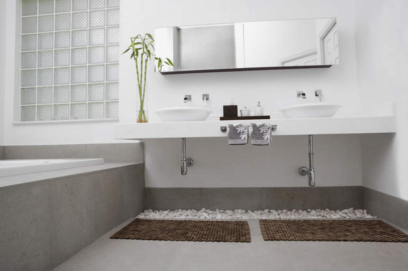 无人,家,横图,室内,白天,正面,智慧,别墅,窗户,家具,镜子,卫生间,洗手间,浴室,装修,建筑,花瓶,叶子,欧式,吊挂,悬挂,艺术,装饰,纺织物,水槽,水龙头,房屋,墙,屋子,公寓,绿叶,豪华,挂,文化,建设,现代,水斗,装潢,洋房,楼房,开关,玻璃窗,墙壁,墙面,住宅,玻璃制品,插花,玻璃瓶,瓶子,毛巾,室内装潢,浴缸,打开,清洁,嫩叶,保暖,插花艺术,样板房,明亮,阀门,镜像,创造,舒适,家居装潢,开启,镜面,创作,房屋设计,地中海风格,古典风格,简约风格,卫浴设备,想象,室内设计,宽敞,透气,防水,样板房装潢,水咀,储水,耐磨,吸水,水管装置,设计,厕所,淋浴房,叶,叶片,彩图,冲凉房,房子,沐浴间,沐浴室