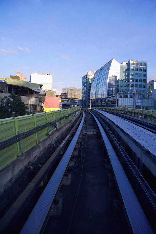 无人,家,高楼大厦,竖图,室外,白天,正面,度假,办公楼,美景,城市风光,城市,大厦,道路,建筑,路,摩天大楼,铁路,写字楼,公路,台湾,中国,亚洲,阴影,光线,影子,房屋,屋子,景观,高架,公寓,轨道,交通,铁轨,娱乐,洋房,楼房,住宅,蓝色,蓝天,天空,阳光,楼宇,天,享受,休闲,商务楼,景色,放松,运输,晴朗,高架桥,东亚,高架道路,跨线桥,台北,万里无云,港澳台,中华人民共和国,省会,台北市,台湾省,晴空,晴空万里,彩图,房子,大楼,高层建筑,高楼,摩天楼,内湖线,台北捷运内湖线,北捷,台北都会区大众捷运系统,台北捷运,台