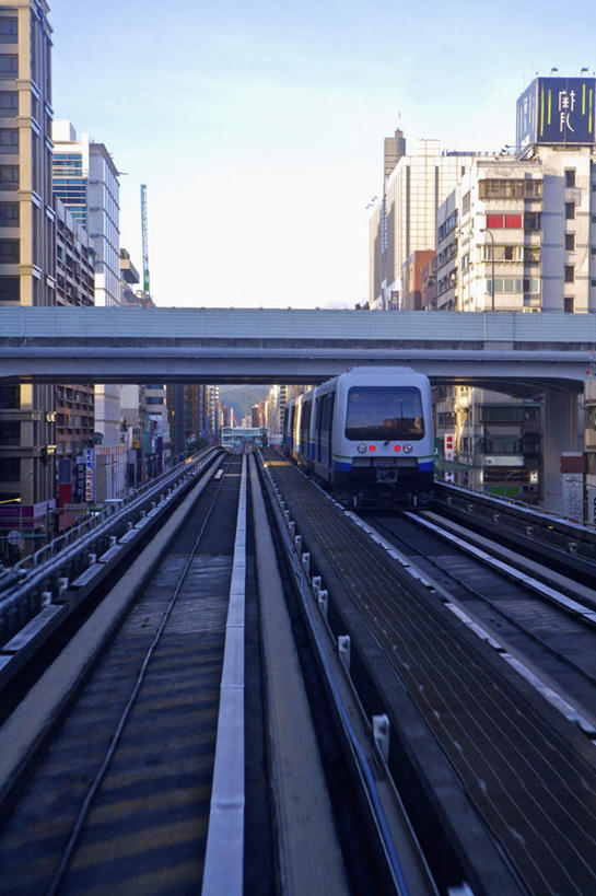 无人,家,高楼大厦,竖图,室外,白天,正面,度假,办公楼,美景,城市风光,城市,大厦,道路,地铁,建筑,路,摩天大楼,铁路,写字楼,公路,台湾,中国,亚洲,阴影,光线,影子,房屋,屋子,景观,高架,公寓,轨道,轨道交通,交通,铁轨,娱乐,洋房,楼房,住宅,蓝色,蓝天,天空,阳光,楼宇,天,享受,休闲,商务楼,景色,放松,运输,晴朗,高架桥,东亚,高架道路,跨线桥,台北,万里无云,港澳台,中华人民共和国,省会,台北市,台湾省,晴空,晴空万里,彩图,房子,大楼,高层建筑,高楼,摩天楼,地铁机动车,地下铁,轻轨,南港线,台北捷运南港线,忠孝复兴站,北捷,大安区,台北都会区大众捷运系统,台北捷运,台