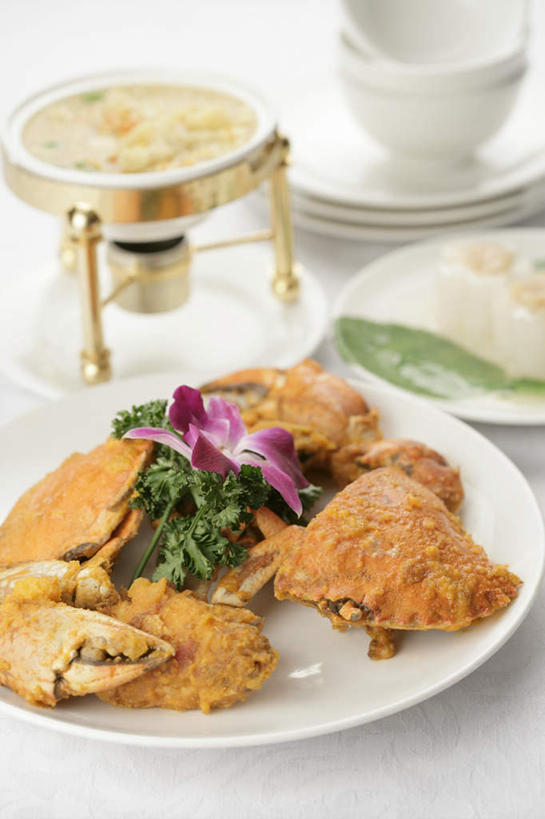 海鲜,面食,面条,蟹,无人,竖图,俯视,室内,特写,白天,烹饪,中餐,蔬菜,餐具,阴影,新鲜,反射,螃蟹,碟子,盘,影子,花菜,花椰菜,西兰花,面,油炸,料理,食品,蛤蜊,水产,菜肴,美食,海洋生物,食物,盘子,碟,中式,蛤,摄影,佳肴,有机食品,绿色食品,影棚,椰菜花,水生动物,海产品,水生物,海底动物,蛤仔,甘蓝花,面疙瘩,彩图,高角度拍摄,影棚拍摄,拍摄,海鲜面疙瘩汤