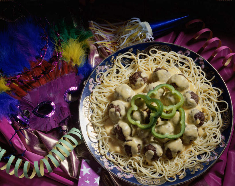 点心,面食,面条,意大利面,无人,横图,俯视,室内,特写,白天,西餐,桌面,桌子,辣椒,蔬菜,餐具,阴影,新鲜,反射,木制,布料,碟子,盘,影子,菌菇,蘑菇,面,料理,食品,甜点,甜品,菌类,布纹,桌布,食物,糕点,盘子,餐巾,木制品,碟,台布,甜食,奶油,食用菌,西式,有机食品,绿色食品,乳制品,彩椒,奶油蘑菇面,辣角,红海椒,大椒,辣虎,广椒,激凌,克林姆,淇淋,甜椒,柿子椒,辣子,海椒,番椒,灯笼椒,彩图,高角度拍摄,奶油蘑菇意大利面