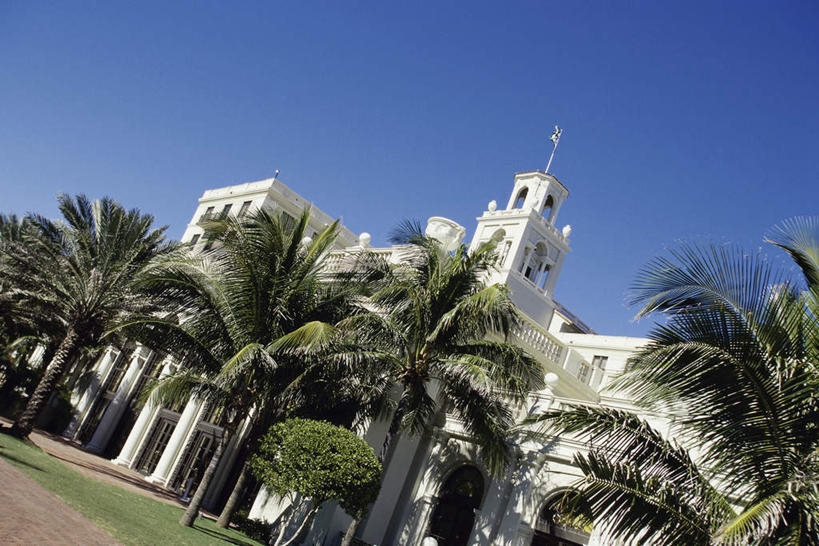 无人,横图,室外,白天,仰视,度假,美景,植物,城市风光,城市,酒店,棕榈树,叶子,美国,阴影,光线,影子,墙,景观,绿叶,娱乐,墙壁,墙面,树,树木,蓝色,绿色,白色,蓝天,天空,阳光,自然,天,享受,休闲,嫩叶,景色,放松,生长,晴朗,成长,北美,北美洲,美洲,棕榈叶,佛罗里达,佛罗里达州,佛州,阳光州,万里无云,北亚美利加洲,亚美利加洲,棕榈海滩,叶,叶片,晴空,晴空万里,彩图,低角度拍摄,棕榈滩