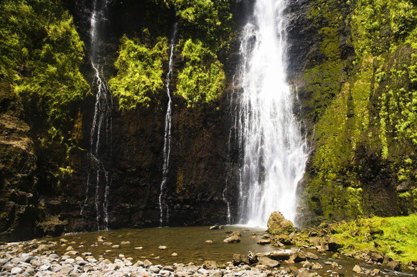 无人,横图,室外,白天,正面,旅游,度假,石头,美景,瀑布,森林,山,山脉,树林,水,植物,阴影,飞溅,溅,光线,石子,液体,影子,景观,山峰,水滴,青苔,苔藓,山峦,娱乐,水珠,树,树木,绿色,阳光,自然,群山,享受,休闲,景色,放松,生长,成长,喷洒,自然风光,大洋洲,塔希提岛,法属波利尼西亚,社会群岛,首府,大溪地,法属玻利尼西亚,塔西提岛,帕皮提,跌水,石块,岩石,彩图