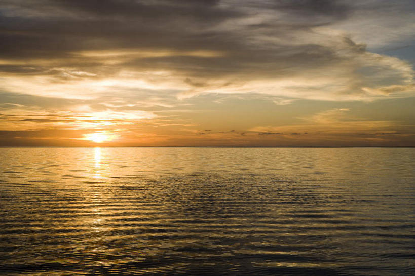 无人,横图,室外,白天,正面,旅游,度假,海浪,海洋,美景,日落,阴影,光线,影子,景观,浪花,水平线,晚霞,霞光,落日,辽阔,海平线,娱乐,倒影,阳光,自然,海水,黄昏,享受,休闲,广阔,景色,彩霞,放松,一望无际,倒映,自然风光,大洋洲,海景,塔希提岛,法属波利尼西亚,社会群岛,大溪地,法属玻利尼西亚,塔西提岛,无边无际,一马平川,夕照,反照,大海,风浪,海,海水的波动,近岸浪,涌浪,夕阳,彩图,水天相接,水天一线,斜阳