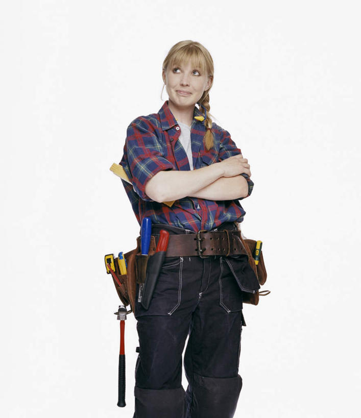 西方人,一个人,机修工,站,竖图,室内,白天,白色背景,正面,衬衫,欧洲,欧洲人,仅一个年轻女性,仅一个女性,仅一个人,条纹,工具,木板,棕色,注视,工人,紫色,看,站着,摄影,影棚,工具包,锯子,关注,年轻女性,女人,女性,白种人,长发,机械师,机修工人,抬头,仰头,站立,半身,彩图,影棚拍摄,衬衣,拍摄