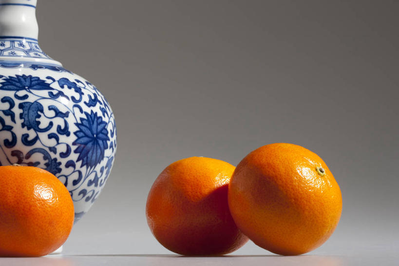 无人,横图,彩色,特写,留白,静物,水果,中国,亚洲,灰色背景,材料,瓷器,食品,陶瓷制品,饮食,黄色,摄影,有机食品,影棚,青花瓷,五颜六色,宁静,色彩斑斓,清新,中国文化,摄影棚,五彩缤纷,东亚,柑橘属,健康食物,五彩斑斓,五光十色,桔子,彩图,影棚拍摄,拍摄,传统文化