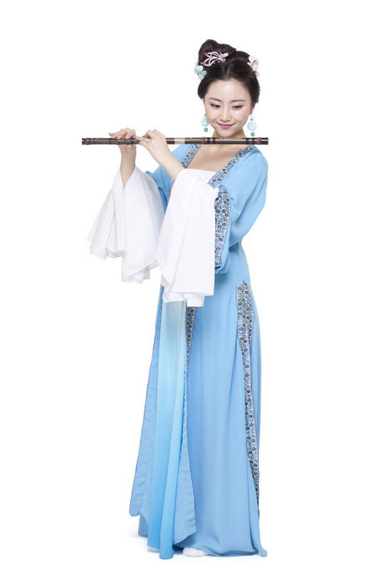 东方人,成年人,一个人,微笑,竖图,留白,白色背景,正面,民族服装,快乐,幸福,纯洁,热情,北京,中国,亚洲,仅一个年轻女性,仅一个女性,仅一个人,表演,服装,艺术,古典,音乐,弹奏,拿着,注视,文化,吹气,传统,扮演,衣服,发饰,观察,看,可爱,美女,童年,童趣,摄影,服饰,影棚,生活方式,观看,仙女,古装,察看,演出,袖子,长笛,高雅,优美,关注,娱乐活动,发髻,中国文化,摄影棚,古典风格,音乐人,演出服,童真,东亚,烂漫,无邪,东亚文化,韵味,技能,天真,年轻女性,女人,女性,亚洲人,中国人,年轻人,彩图,影棚拍摄,传统服装,民俗服,装扮,拍摄,魅力,传统文化,美人,水袖,古典乐