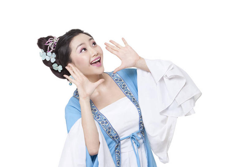 东方人,成年人,一个人,横图,留白,白色背景,正面,民族服装,快乐,兴奋,幸福,纯洁,北京,中国,亚洲,仅一个年轻女性,仅一个女性,仅一个人,表演,服装,艺术,传递,古典,大喊,文化,传统,刺激,衣服,发饰,张嘴,可爱,美女,童年,童趣,摄影,服饰,影棚,生活方式,惊奇,仙女,古装,袖子,高雅,优美,发髻,中国文化,摄影棚,古典风格,演出服,张大嘴巴,童真,东亚,烂漫,无邪,东亚文化,韵味,天真,年轻女性,女人,女性,亚洲人,中国人,年轻人,张开嘴,彩图,影棚拍摄,传统服装,民俗服,装扮,欢乐,拍摄,魅力,传统文化,美人,水袖,好消息